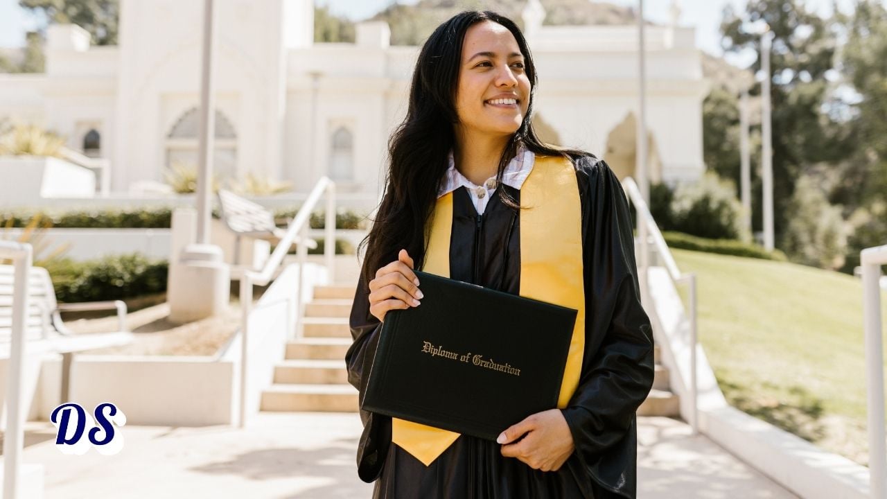 DAR USA Scholarships 2026 for Daughters of America