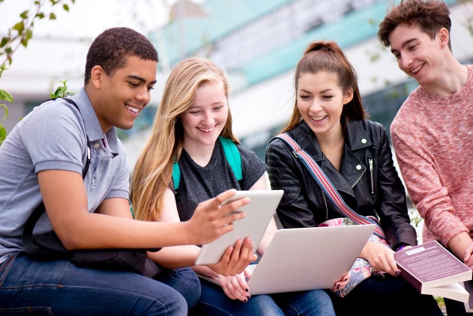 University of Mary Washington Scholarships for Spring 2025 Admissions