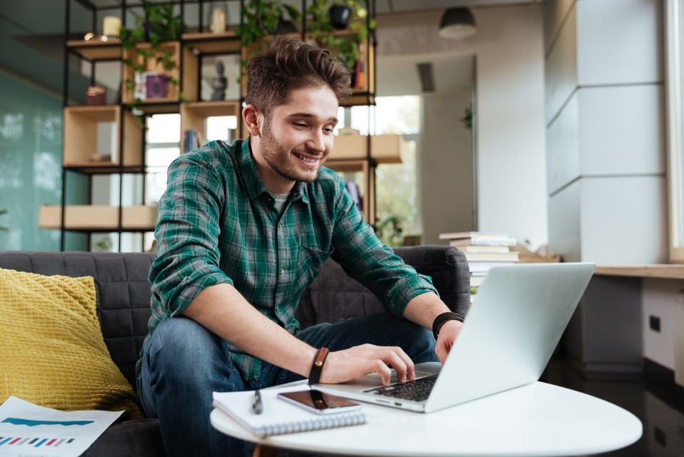 UK to Prioritize Hiring Green-Skilled Workers Till 2050