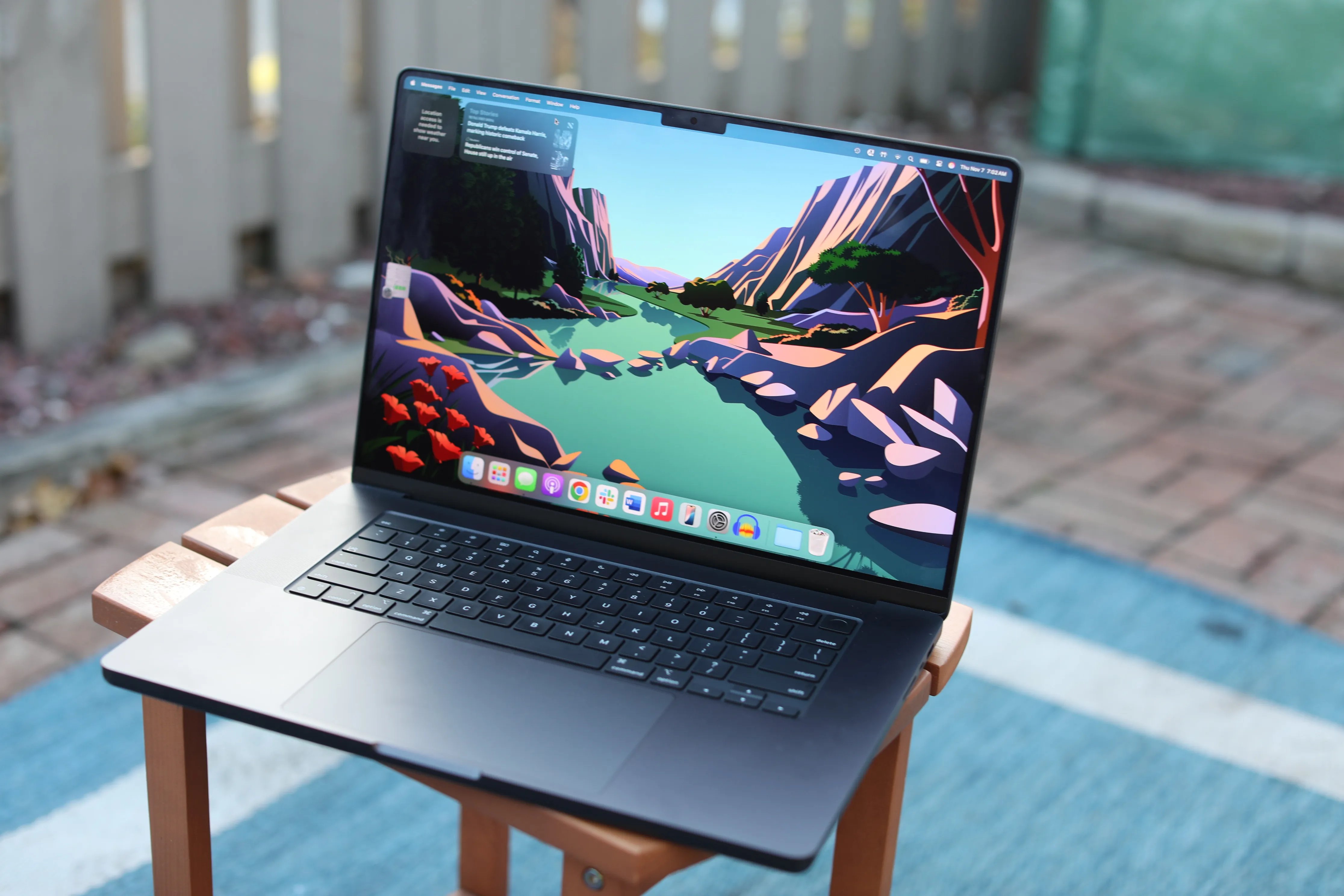 MacBook Pro M4: প্রফেশনালদের জন্য অ্যাপলের দানবীয় পারফরম্যান্স!