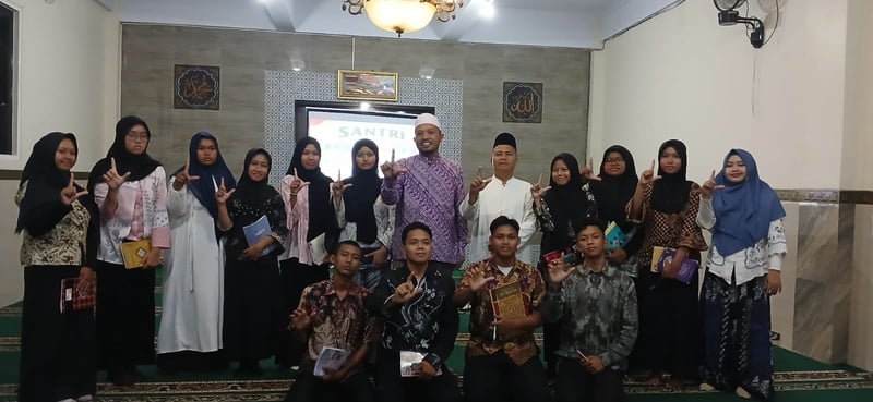 Santri Berkemajuan Menguatkan Negeri Menuju Indonesia Emas