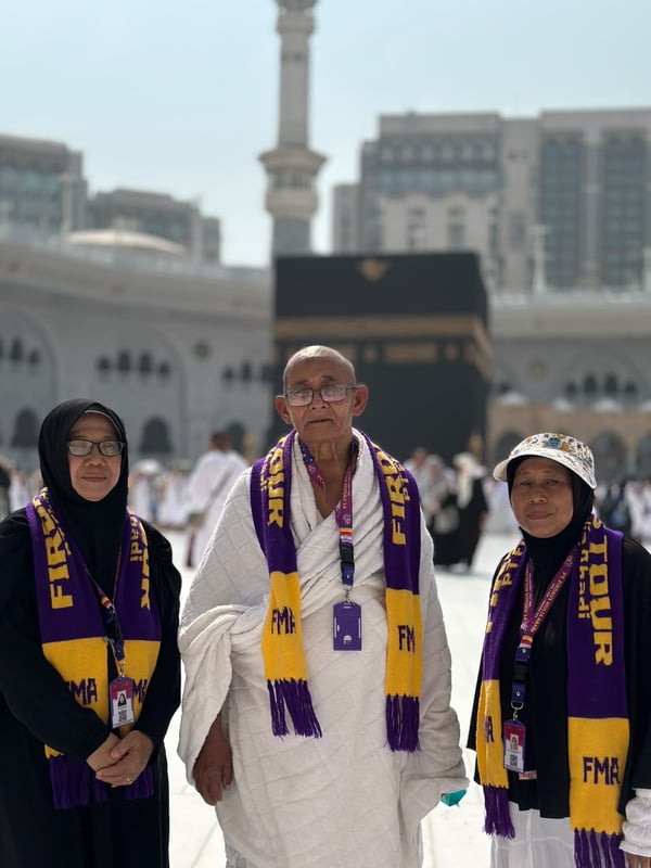 Umroh Ramah Lansia Bersama FMA Tour: Fokus Ibadah dengan Fasilitas Berkemajuan