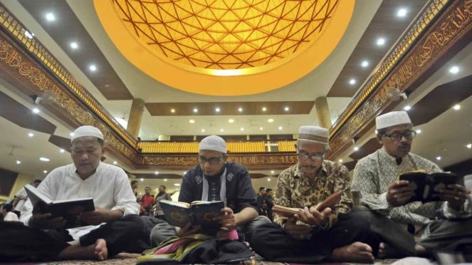 7 Amalan di Tahun Baru Islam 1448 H, Momen Muhasabah dan Bersihkan Diri!