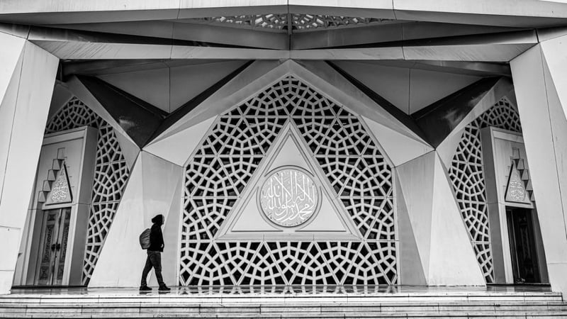 Bukan Cuma Minta Validasi, Ini Rahasia Hidup Tenang ala Abu Hazim