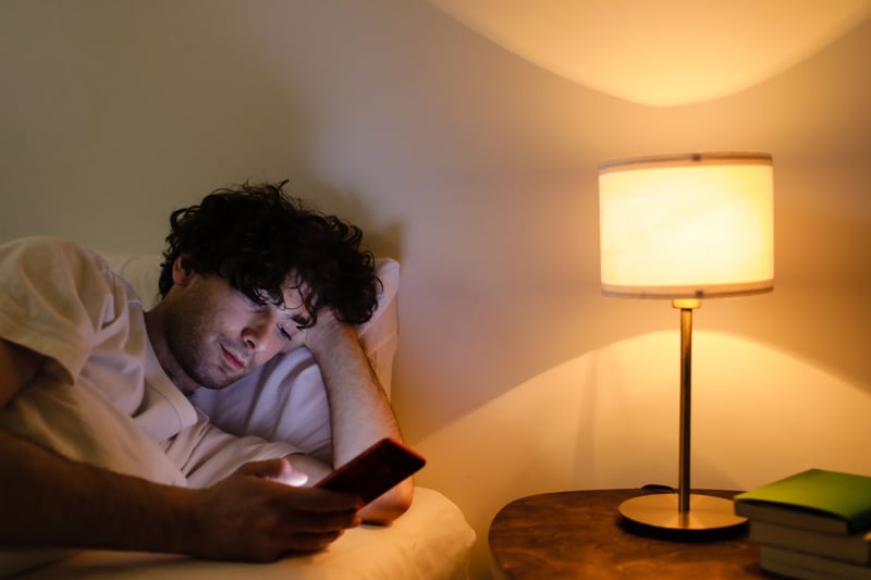 Rahasia Tidur Nyenyak Lewat Kebiasaan Digital Sunset Ala Islam