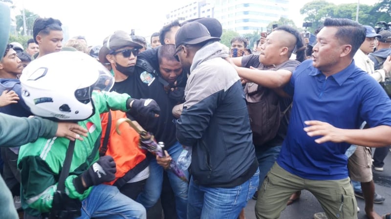 Demo Senayan Ricuh, Polda: Ini Ulah Kelompok Tak Bertanggung Jawab! Ini 3 Alternatif Protes yang Lebih Beradab...