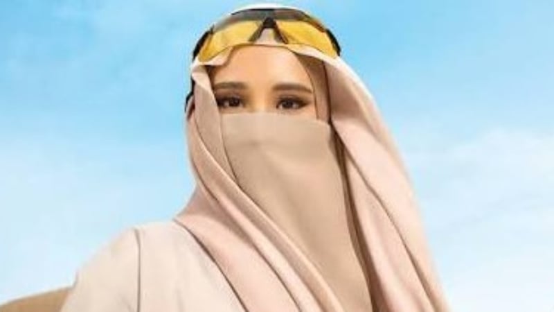 Belajar dari YouTube, Desainer Abaya Streetwear Ini Masuk Forbes
