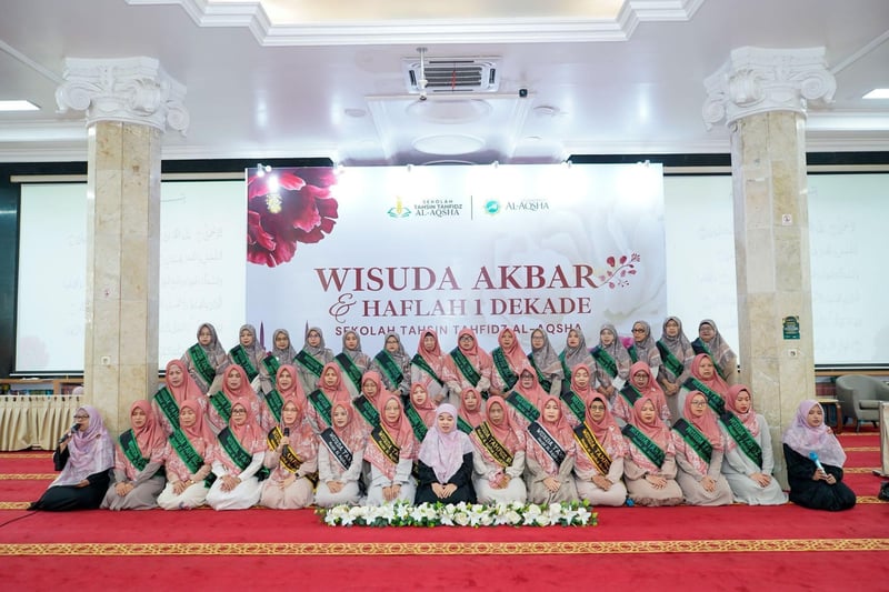 PRESS RELEASE Sekolah Tahsin Tahfidz Al-Aqsha Gelar Wisuda Akbar dan Haflah 1 Dekade 2026