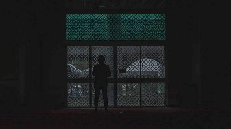 10 Menit Sebelum Subuh, Masih Bolehkah Tahajud? Ini Kata Buya Yahya...