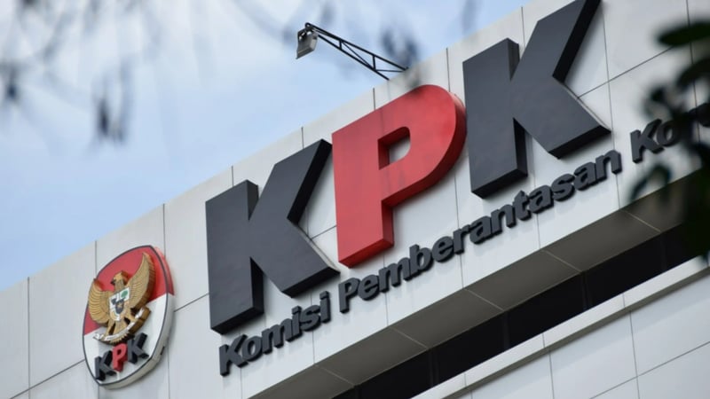 Masih Pantaskah Terdakwa Korupsi Minta Jabatan Lagi?