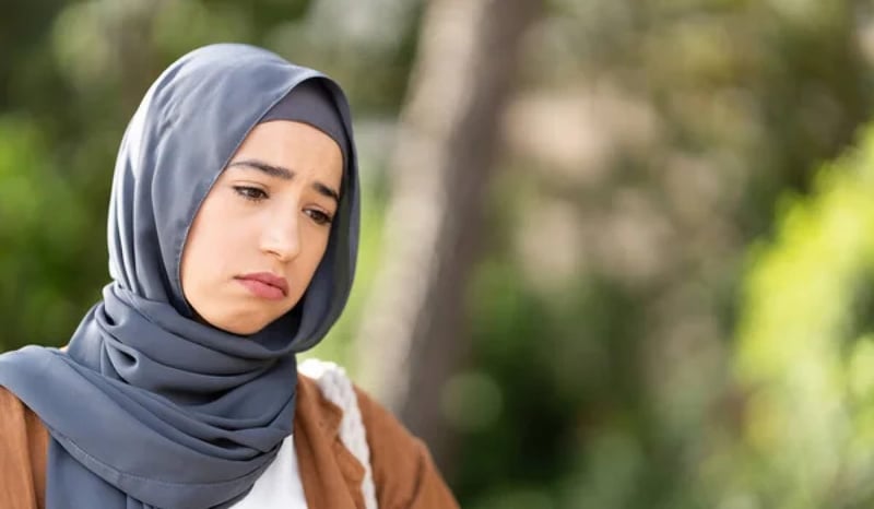 Benarkah Ibu Bekerja Menelantarkan Anak? Ini Penjelasan Faktual dan Pandangan Islam