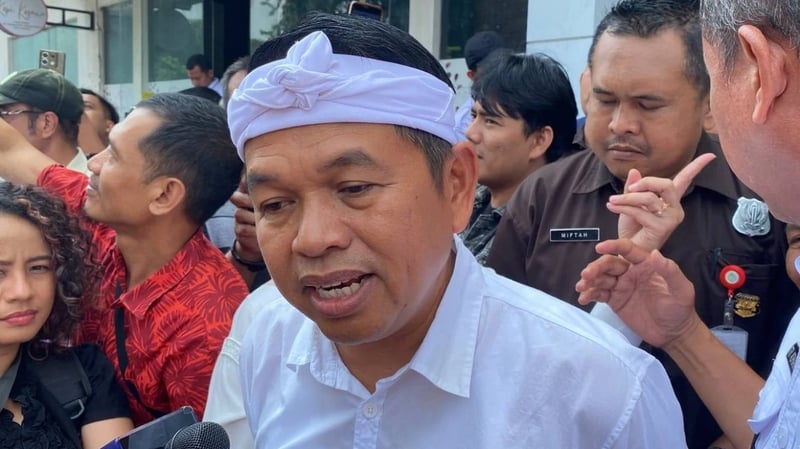 KDM "Kekeuh" Tertibkan PKL Cicadas: Tegas Tapi Beri Solusi Pekerjaan