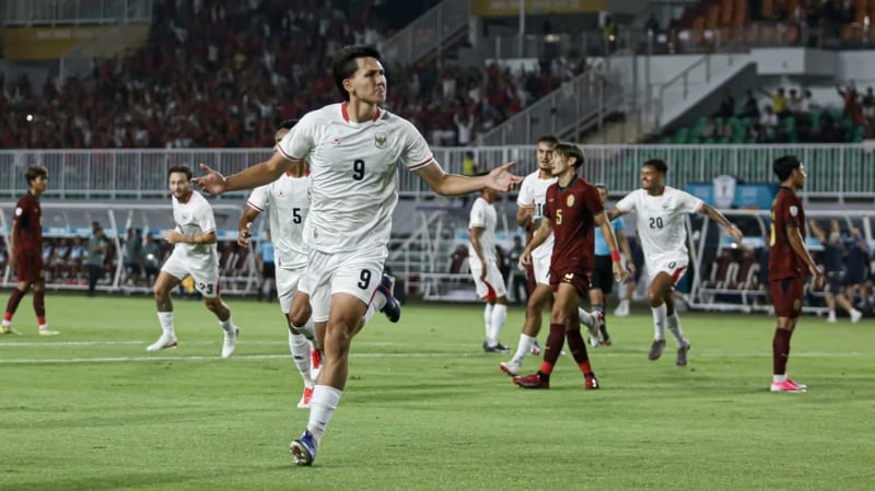 Timnas Indonesia Disebut Belum Selevel Vietnam & Thailand. Jangan Didengar, Buktikan di Lapangan!