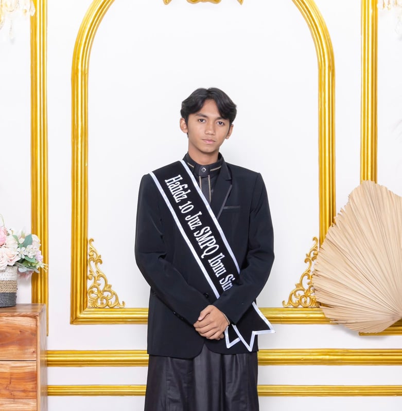 "Assalamualaikum! teman teman🙏"