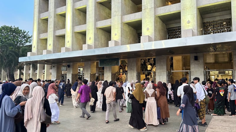 Jangan Lupa Baca Doa Ini Saat Masuk Masjid, Pintu Cuan Ikut Terbuka!