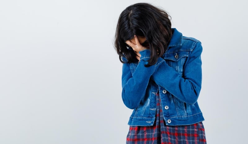 Langkah Darurat Orang Tua Saat Anak Mengalami Gangguan Mental Sesuai Panduan Psikologi dan Ajaran Islam
