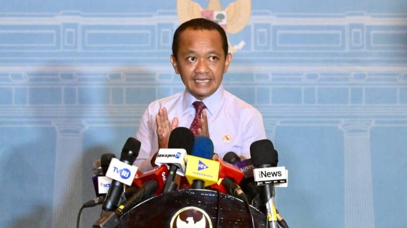 Prabowo Terima Laporan Bahlil: Stok BBM Aman Sampai Akhir 2026! Tapi, Sudah Cukupkah?