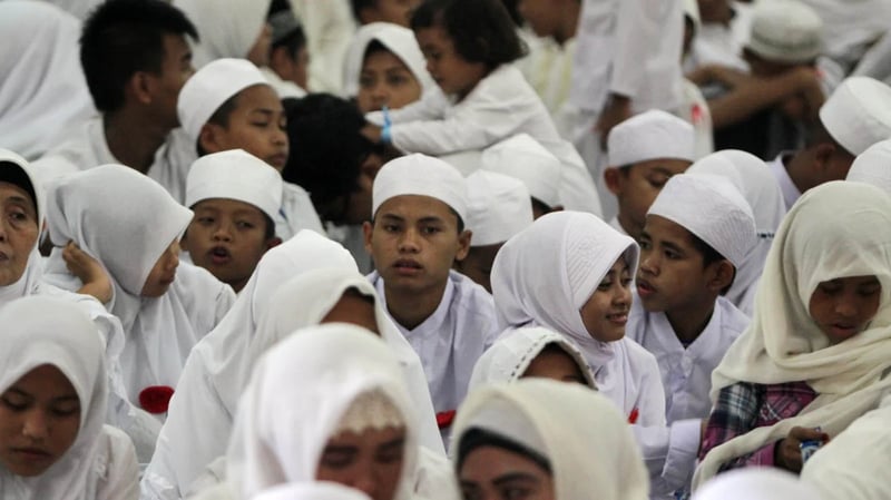 Status Anak Yatim Tak Berubah Meski Ibu Menikah Lagi, Ini Penjelasan Syariat!