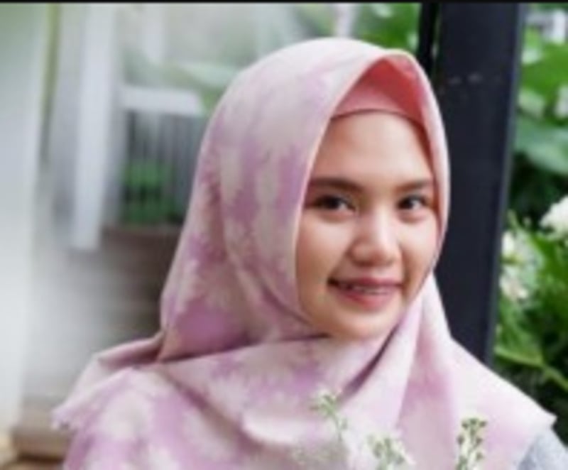 Handika Dany Rahmayanti, Perempuan Peraih Gelar Doktor Fisika Termuda di Usia 24