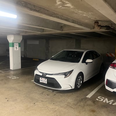 License plate: 9HCG752, State: CA