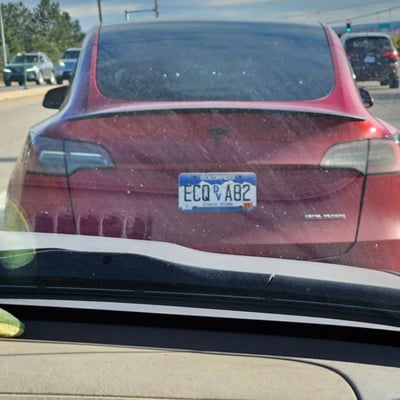 License plate: ECQA82, State: CO