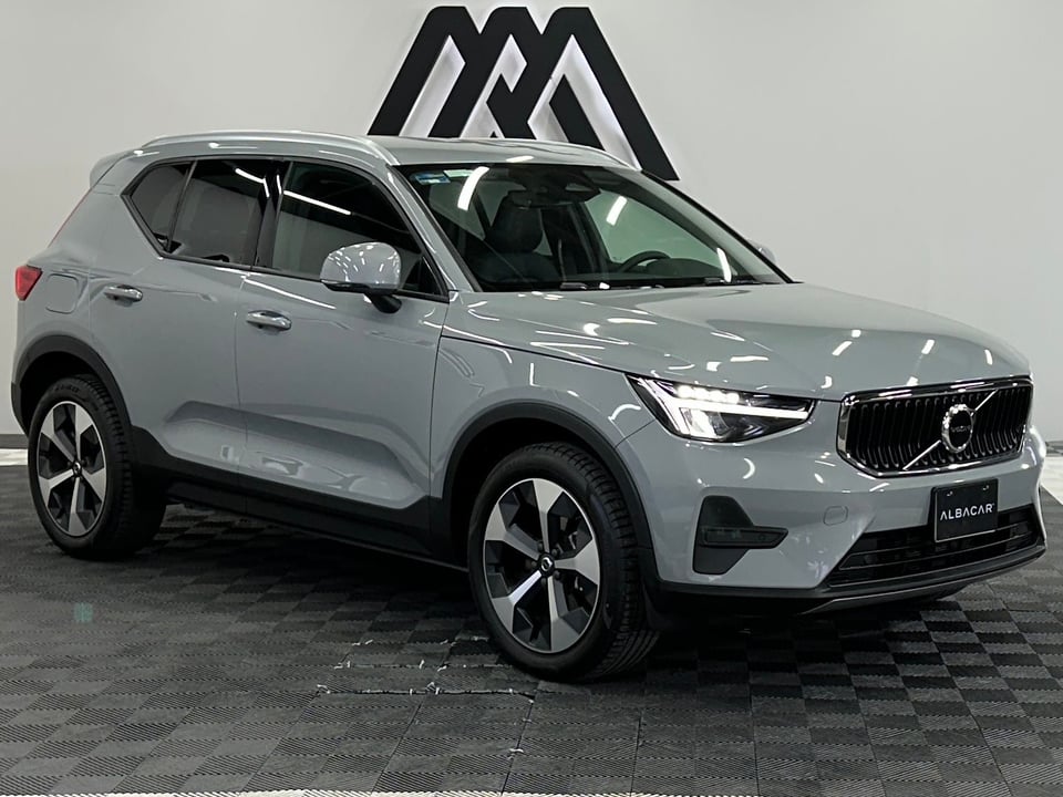 2024 Volvo XC40