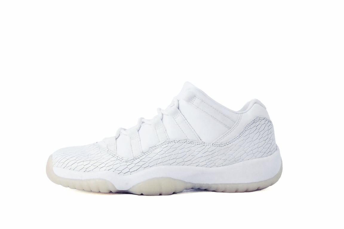 GS) Air Jordan 11 Retro Low Premium 'Frost White' 897331-100