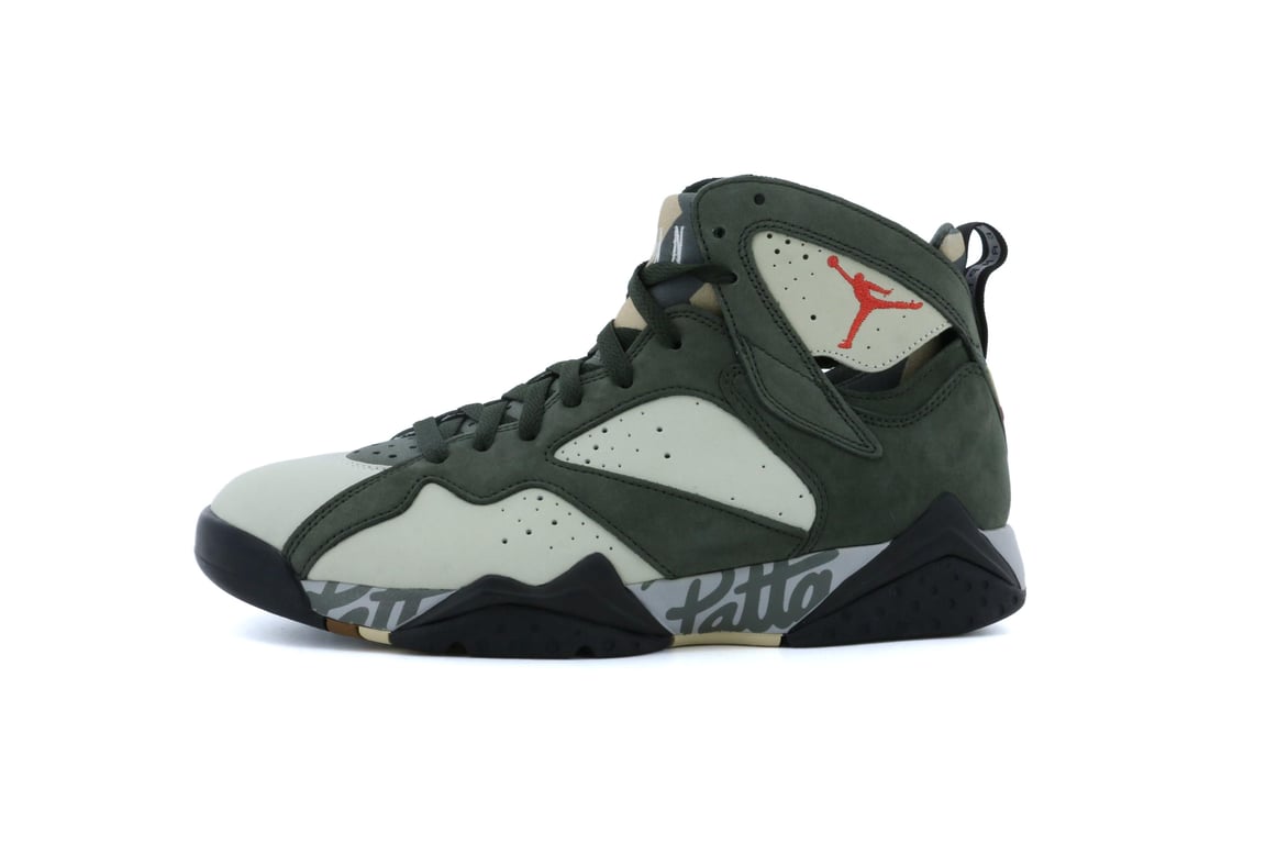 Air Jordan 7 Retro SP x Patta 'Icicle' AT3375-100