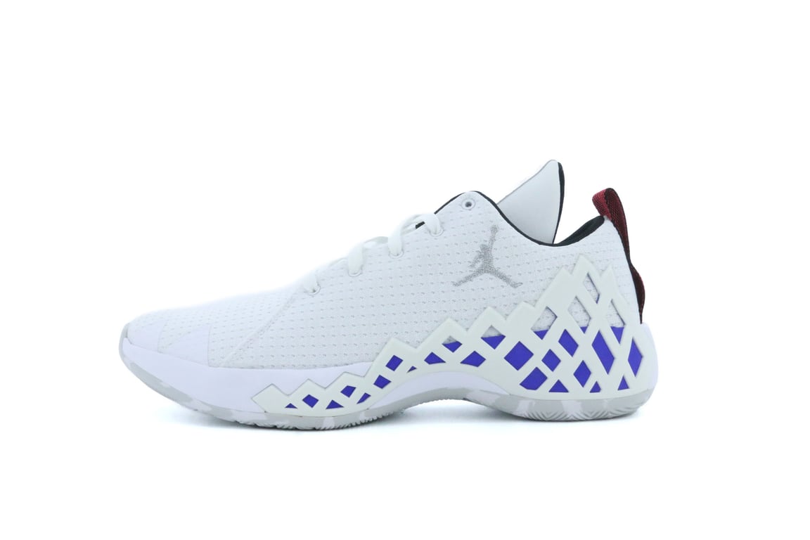 【新品】JORDAN JUMPMAN DIAMOND LOW 26cm s-l400.jpg