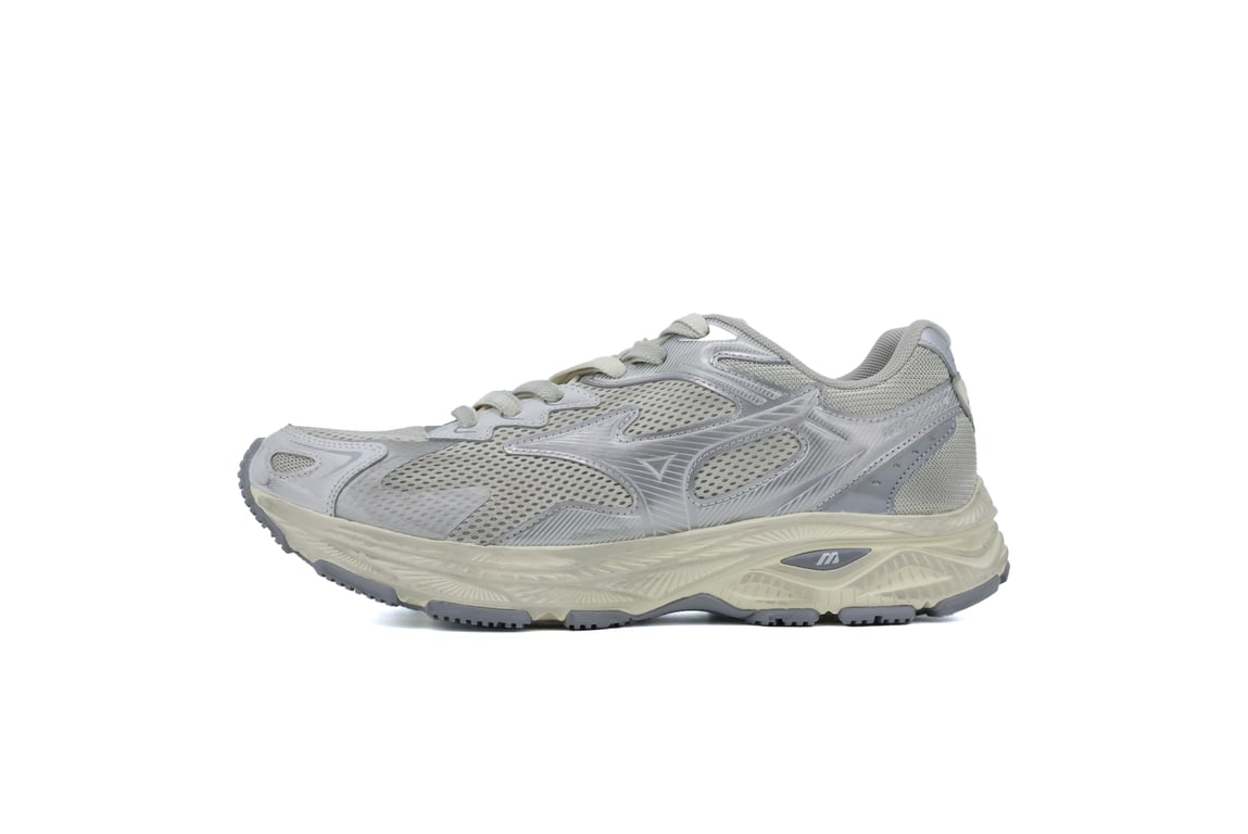 Mizuno Racer S 'White Metallic Silver' D1GH223518