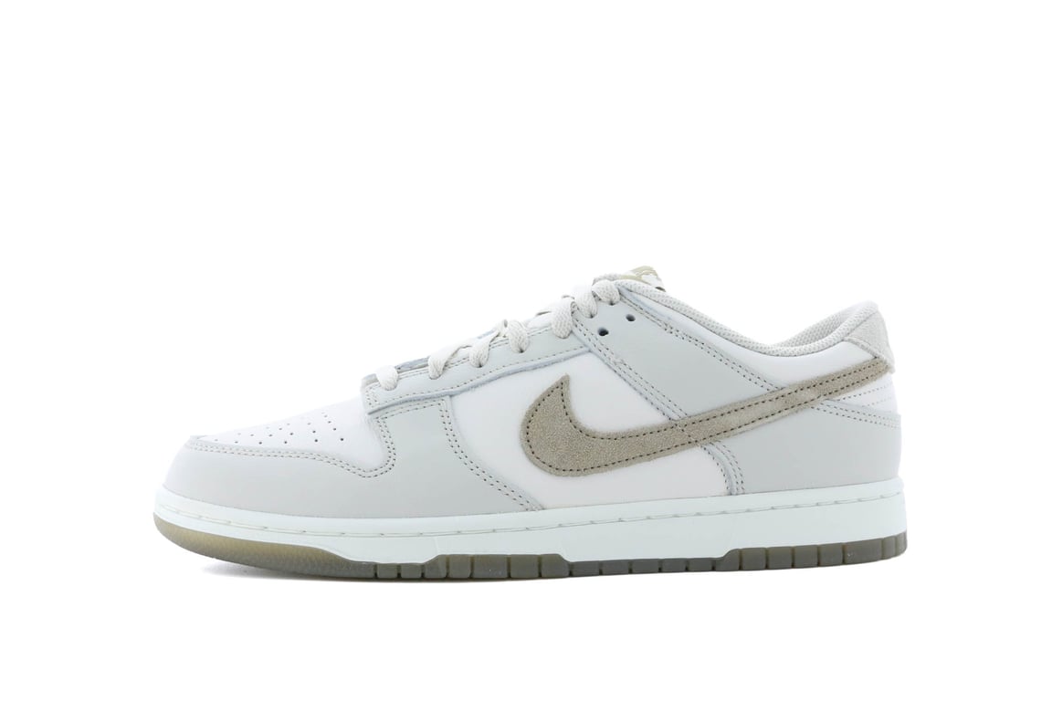 Nike Dunk Low SE  display picture 1