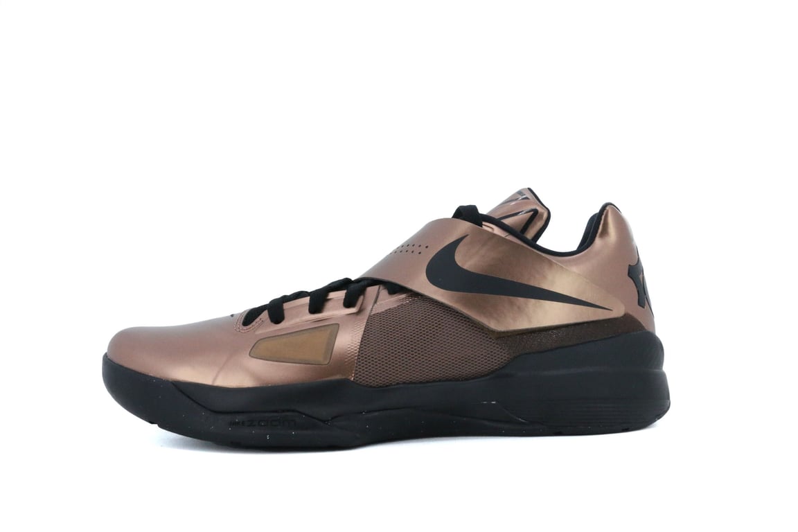NOVEMBER KD　a2601 Nike KD 4 'Christmas' 2024 FZ5913-800