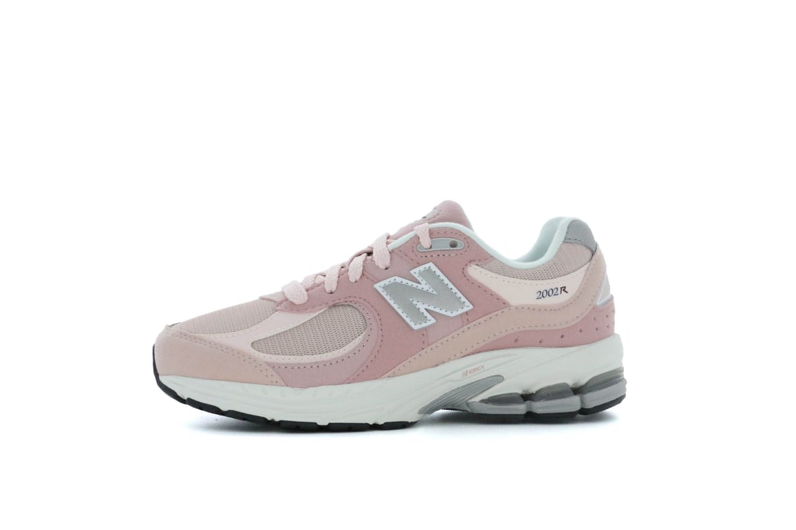 GS) حذاء New Balance 2002R 