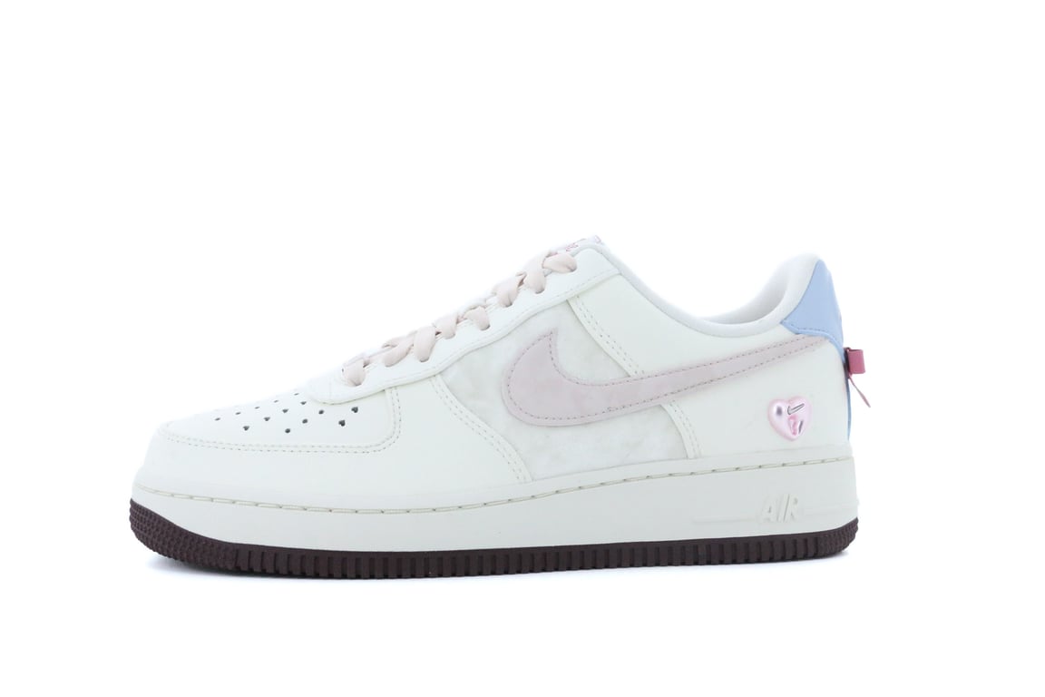 WMNS) Nike Air Force 1 Low 'Valentine's Day' 2026 IQ4937-161