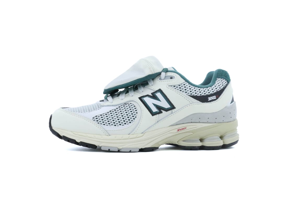 New Balance 2002R 美品 New Balance 2002R 'Pouch - Nightwatch Green' M2002RVD