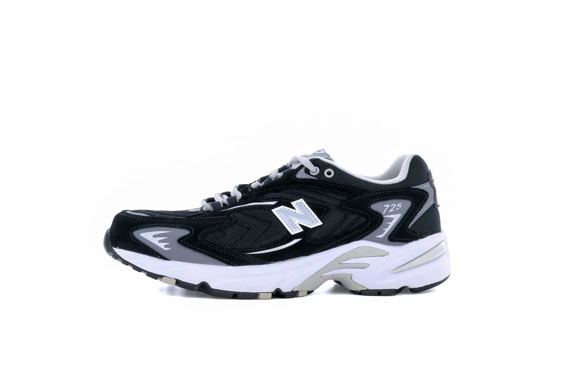 New Balance 725 ブラックスニーカー New Balance 725 'Black Metallic Silver' ML725R