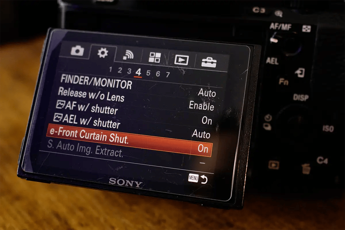 Screen of a Sony A7II camera with the option for front curtain shutter highlighted