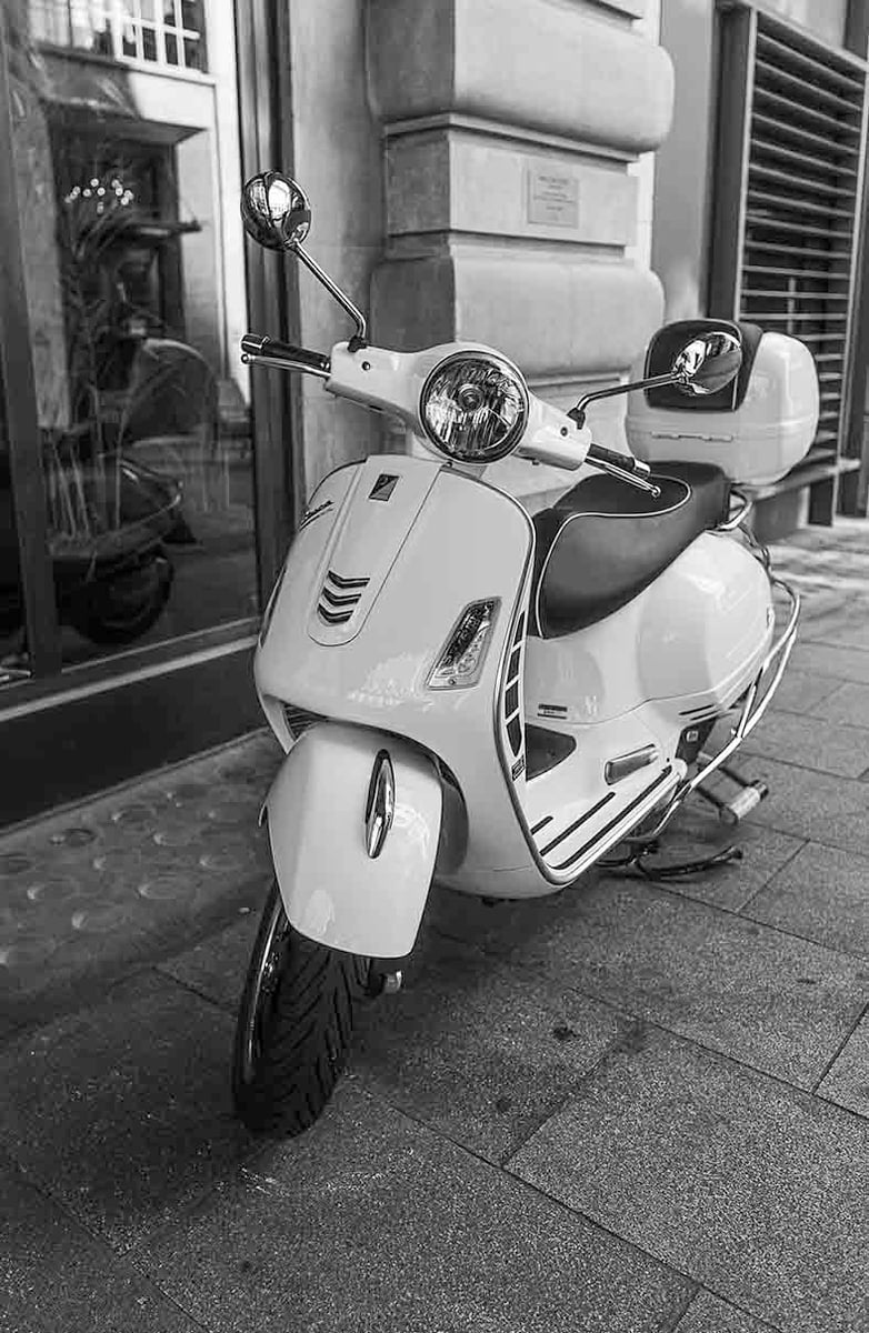 London Street Moped