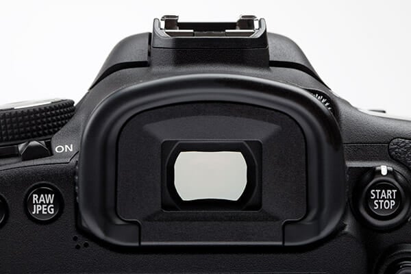 What Camera is Best? 10 Important Camera Features to Look out for by iPhotography.com