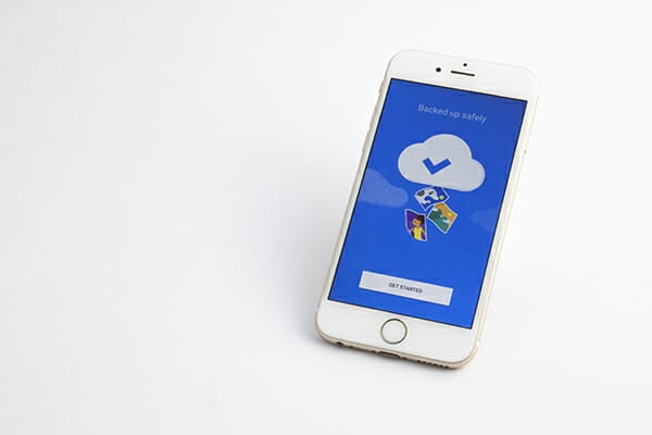 Online Photo Storage Tips by iPhotography.com
