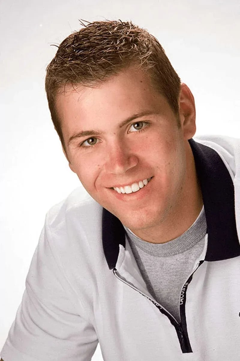 Senior Portraits: Head & Shoulders - Senior Portrait