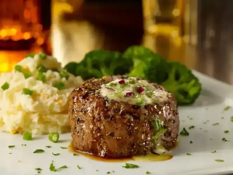 Grilled filet mignon with Bearnaise sauce, mashed potatoes, and steamed broccoli—captured for Idaho food photography in Boise and the Treasure Valley.