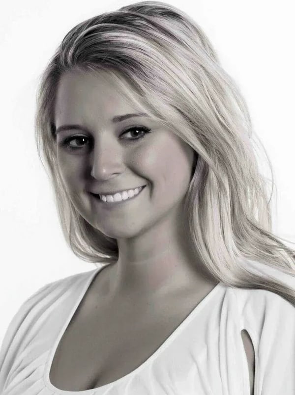 Headshots: Classic B/W Woman Head and Shoulders