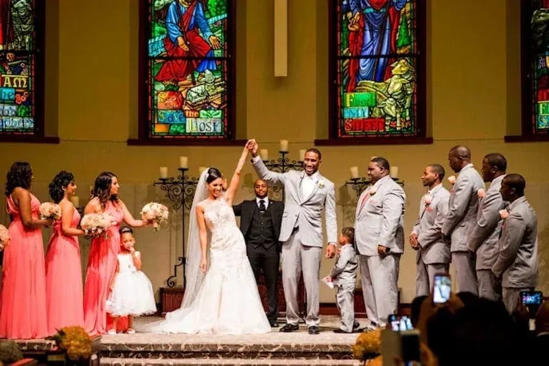 Best Man and wedding party moments during an Idaho wedding photographed by Idaho Photography Studios
