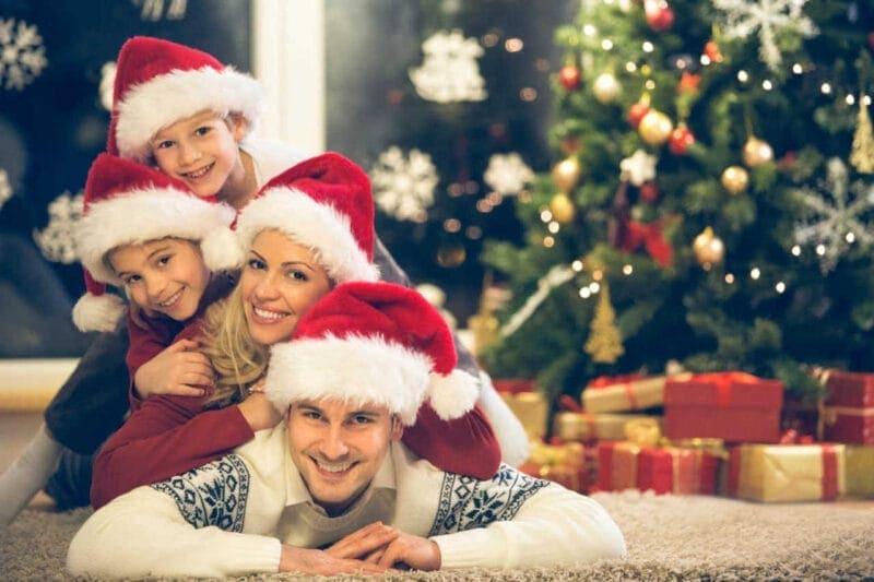 Christmas Portraits: Family Pile Up!