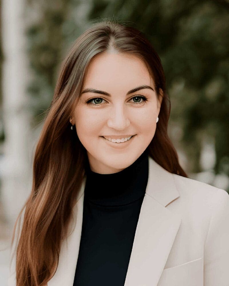 Idaho High School Senior Portrait: Senior Gal with Nice Blazer
