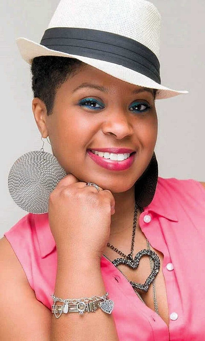 Actor Headshots: Female Actress Dressed in Pink