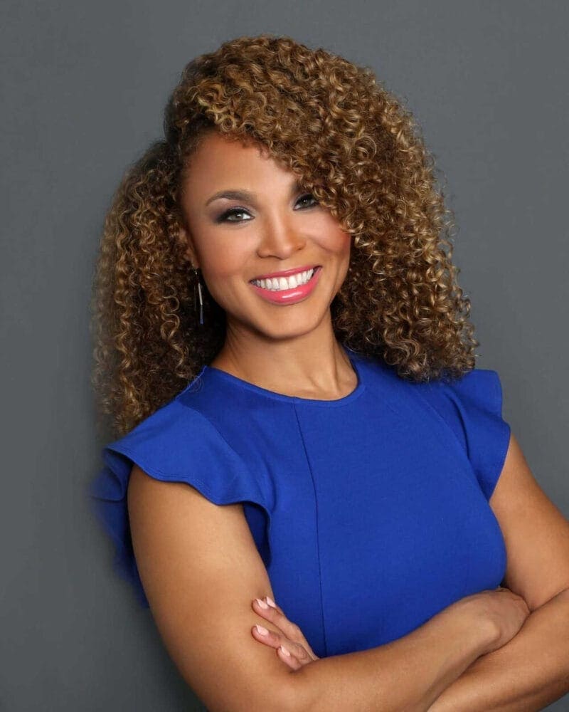 Headshots: 3/4 Lady in Blue