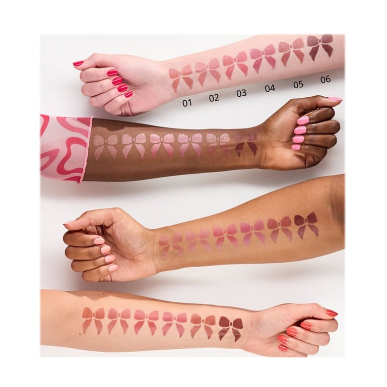 Satin Glow Luminous Shine Lipstick #01 Whole Latte Love de Essence