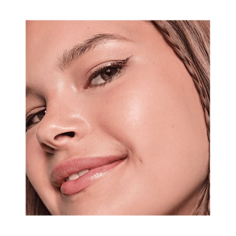 Colour It! Metallic Liquid Eyeliner #01 Burnished Bronze de Essence